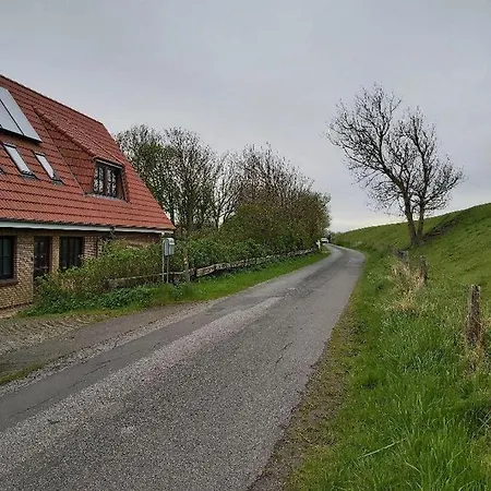 Haus-weitblick * Poppenbull